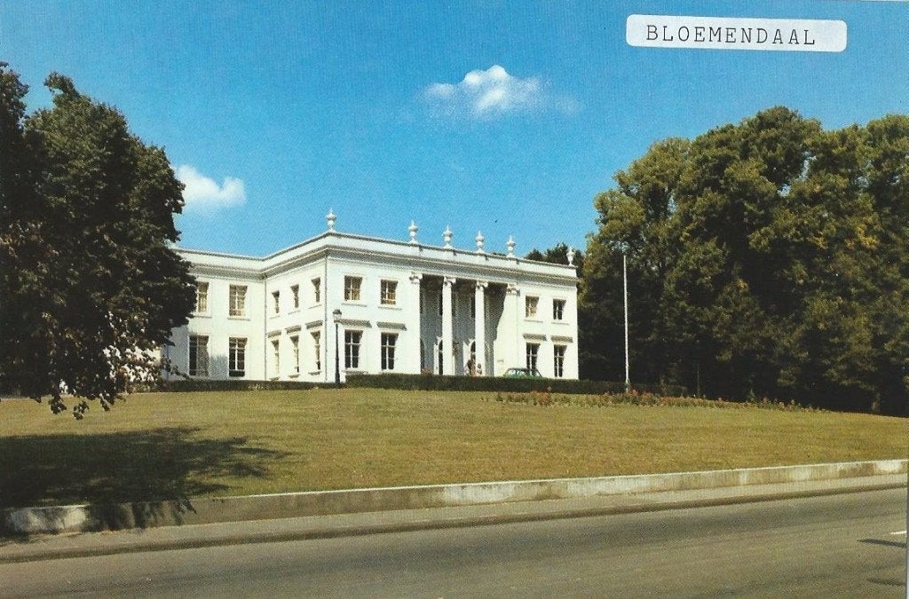 Oude ansichtkaart Bloemendaal, Gemeentehuis, Verzenden, 1960 tot 1980, Ongelopen, Noord-Holland