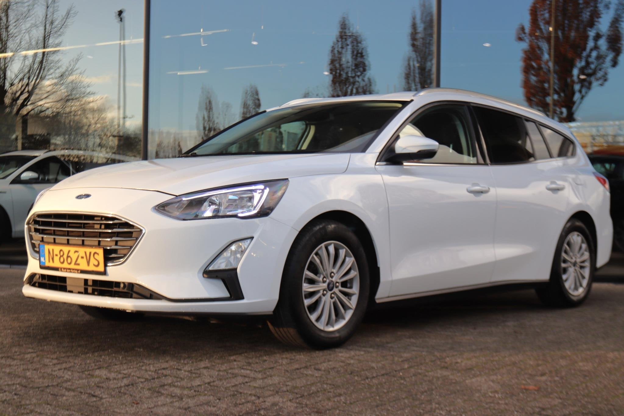 FORD FOCUS WAGON 1.0 ECOBOOST AUT. TITANIUM X BUSINESS | LED, Auto's, 1328 kg, Gebruikt, Euro 6, Wit