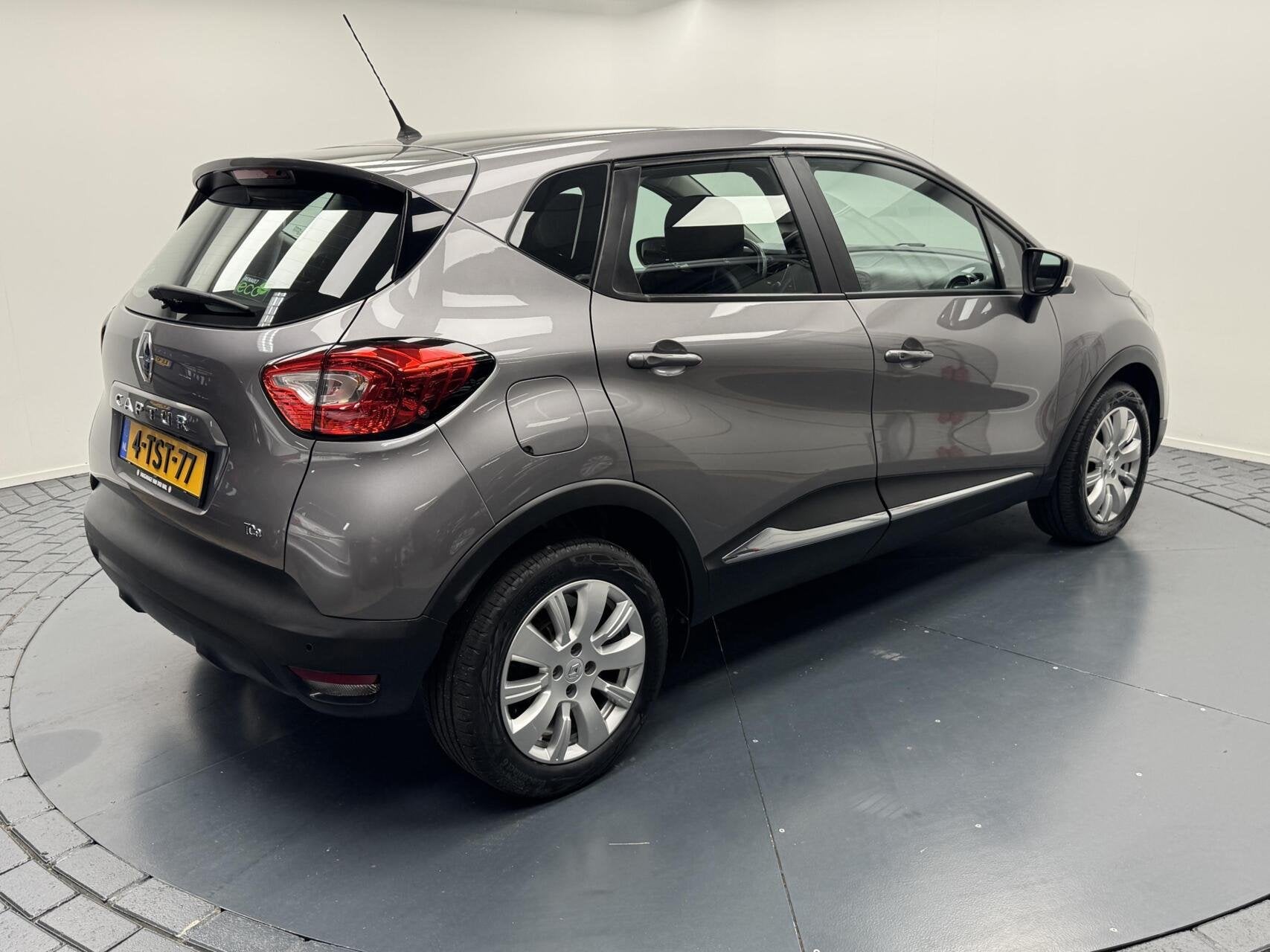 Renault Captur 0.9 TCe Expression Airco-Navigatie-Cr.contr-P, Auto's, Voorwielaandrijving, Stof, Gebruikt, Huisgarantie