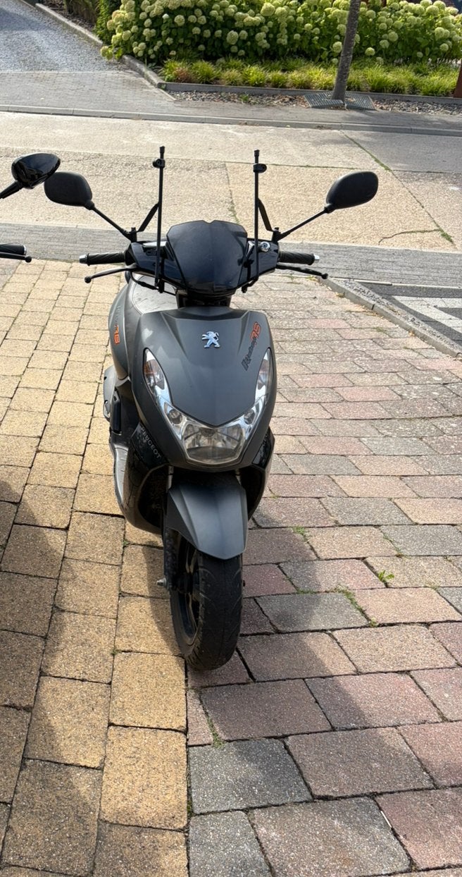 Peugot kisbee, Ophalen, Zo goed als nieuw, Benzine, Peugeot