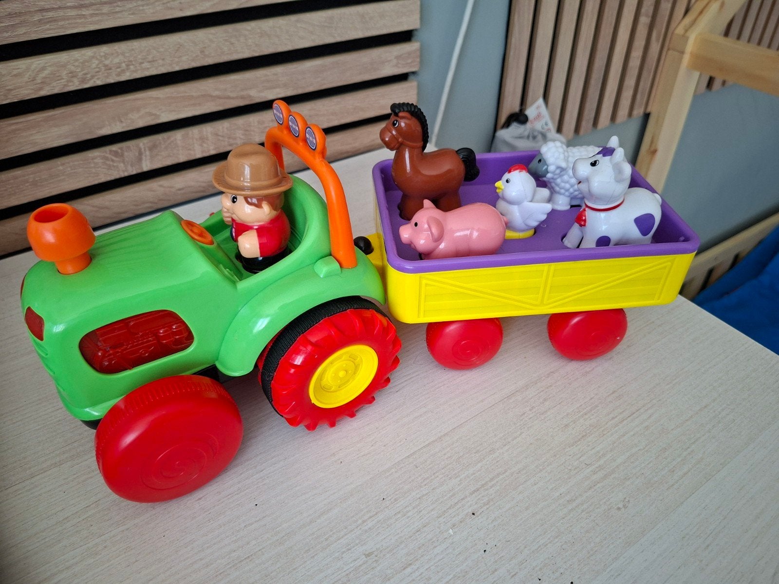 Boerderij tractor met aanhanger en dieren, Ophalen of Verzenden, Gebruikt, Overige typen, Met wieltjes