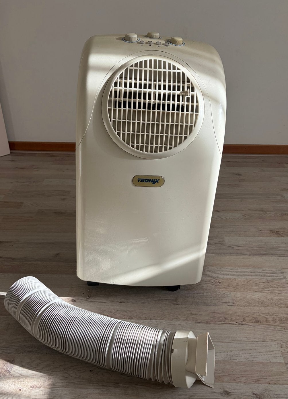 Tronix Mobiele Airco met Afvoerslang, Witgoed en Apparatuur, Ophalen, Gebruikt, Minder dan 60 m³, Timer