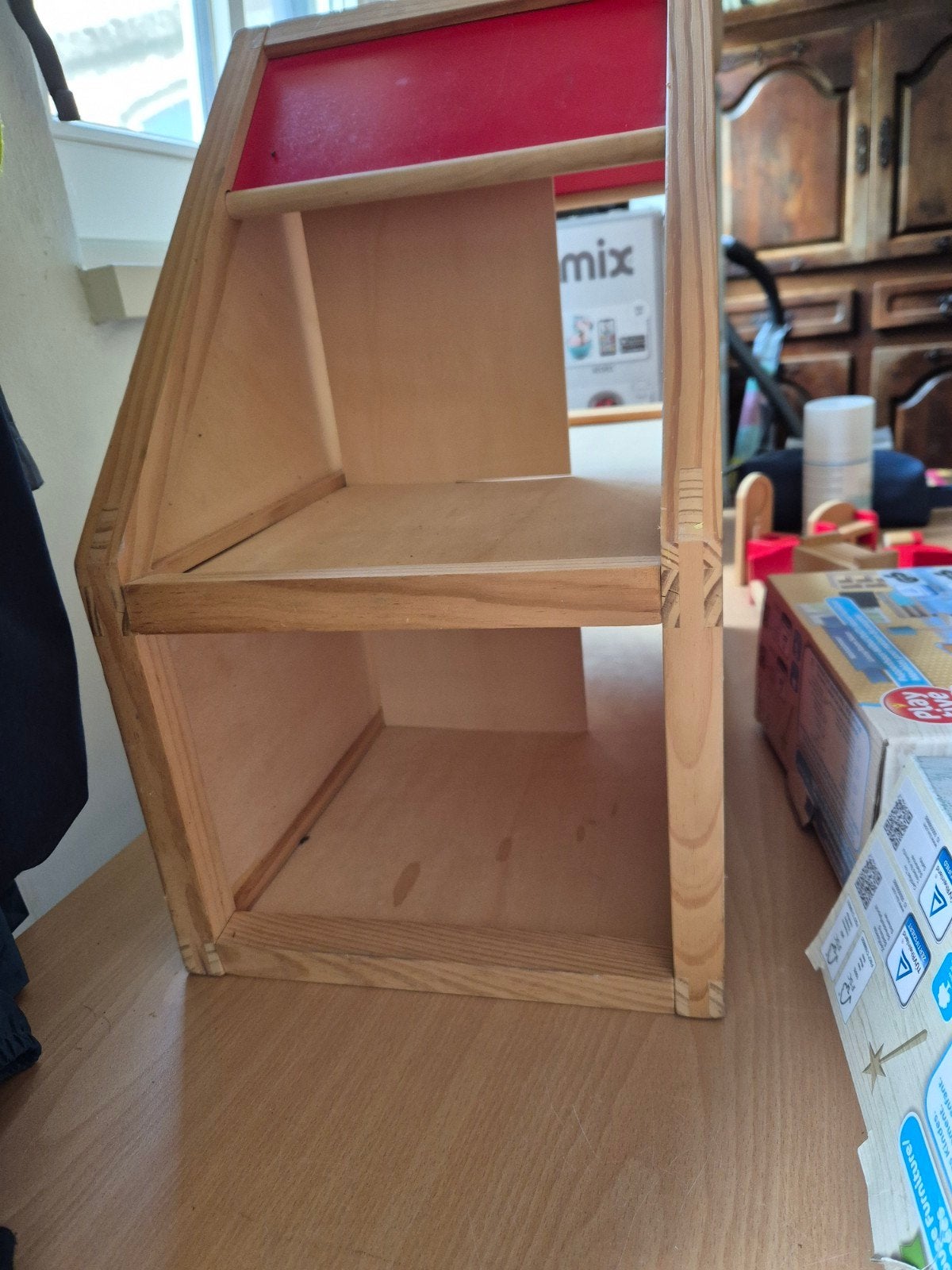 Houten Poppenhuis met Meubels en Poppenn - Playtive Junior, Ophalen, Gebruikt, Poppenhuis