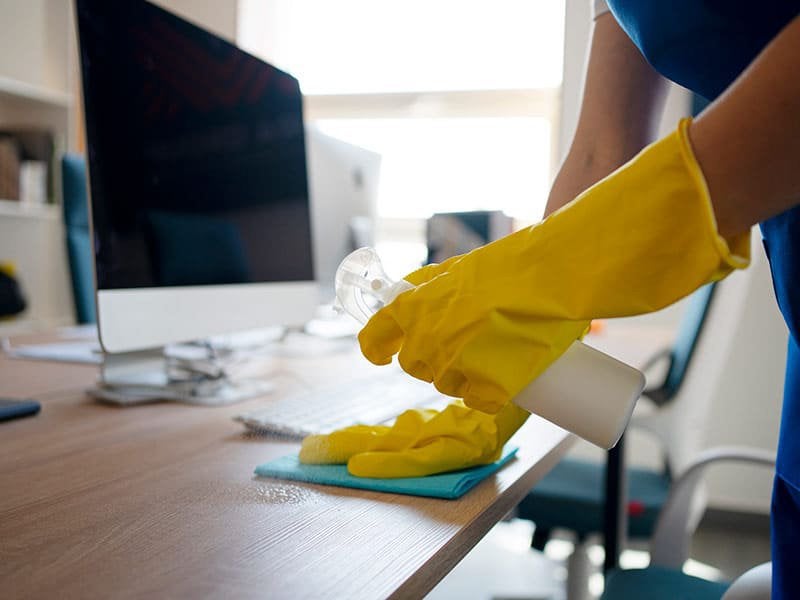 Schoonmaak voor kantoors, winkels en VVE, Diensten en Vakmensen, Schoonmakers en Glazenwassers