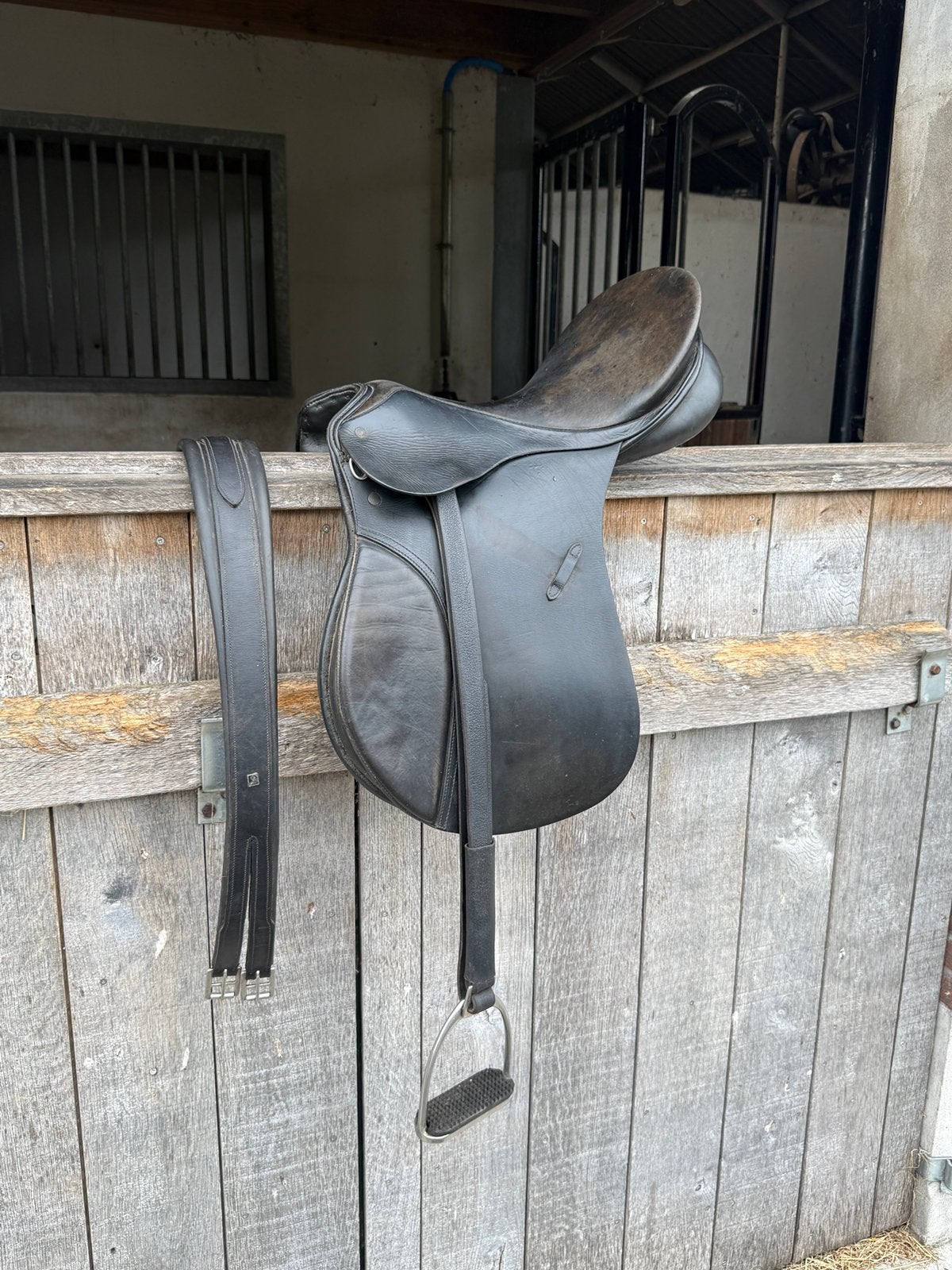 Passier veelzijdigheid zadel 17,5 inch, Ophalen, L (17.5 inch), Gebruikt, Wijd