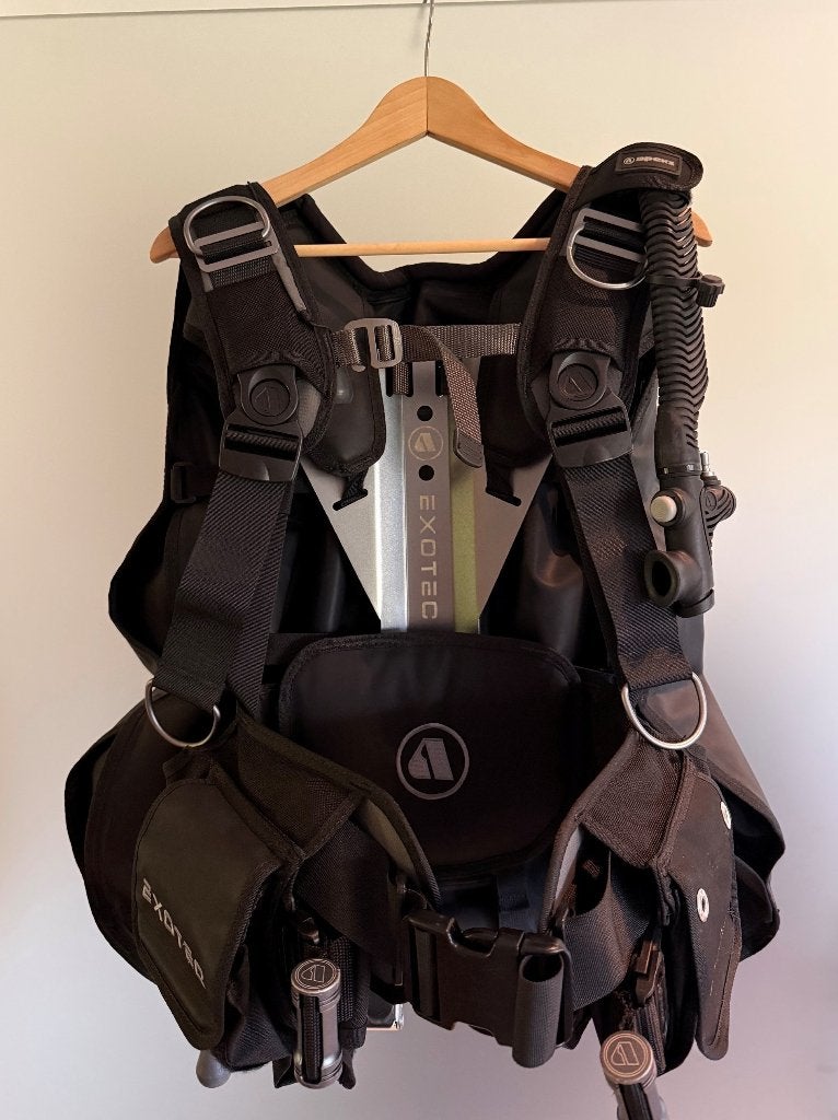 Apeks Exotec trimvest zwart grijs maat s/m, Watersport en Boten, Ophalen of Verzenden, Zo goed als nieuw, Trimvest of Wing