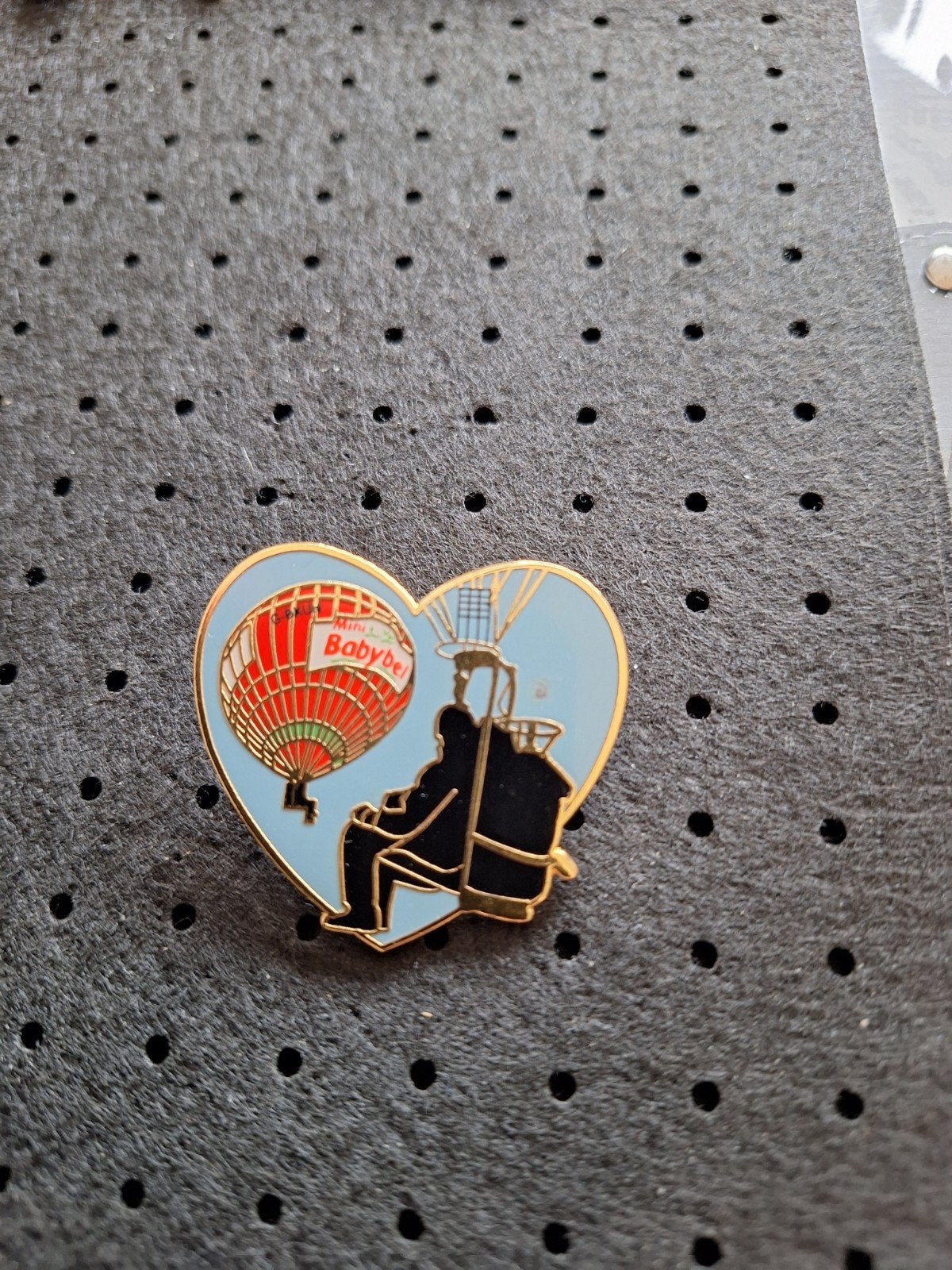 Babybel Pin: Hart met luchtballon en persoon, Ophalen of Verzenden