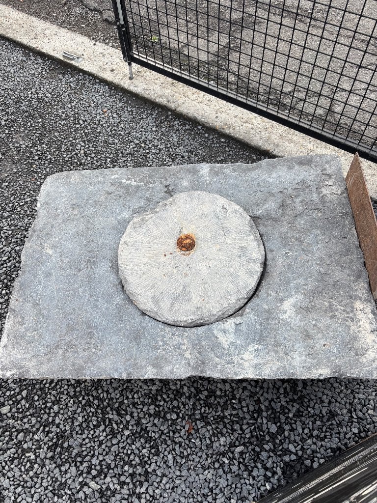 Antiek putdeksel Voor info BELLEN 0474220705, Ophalen
