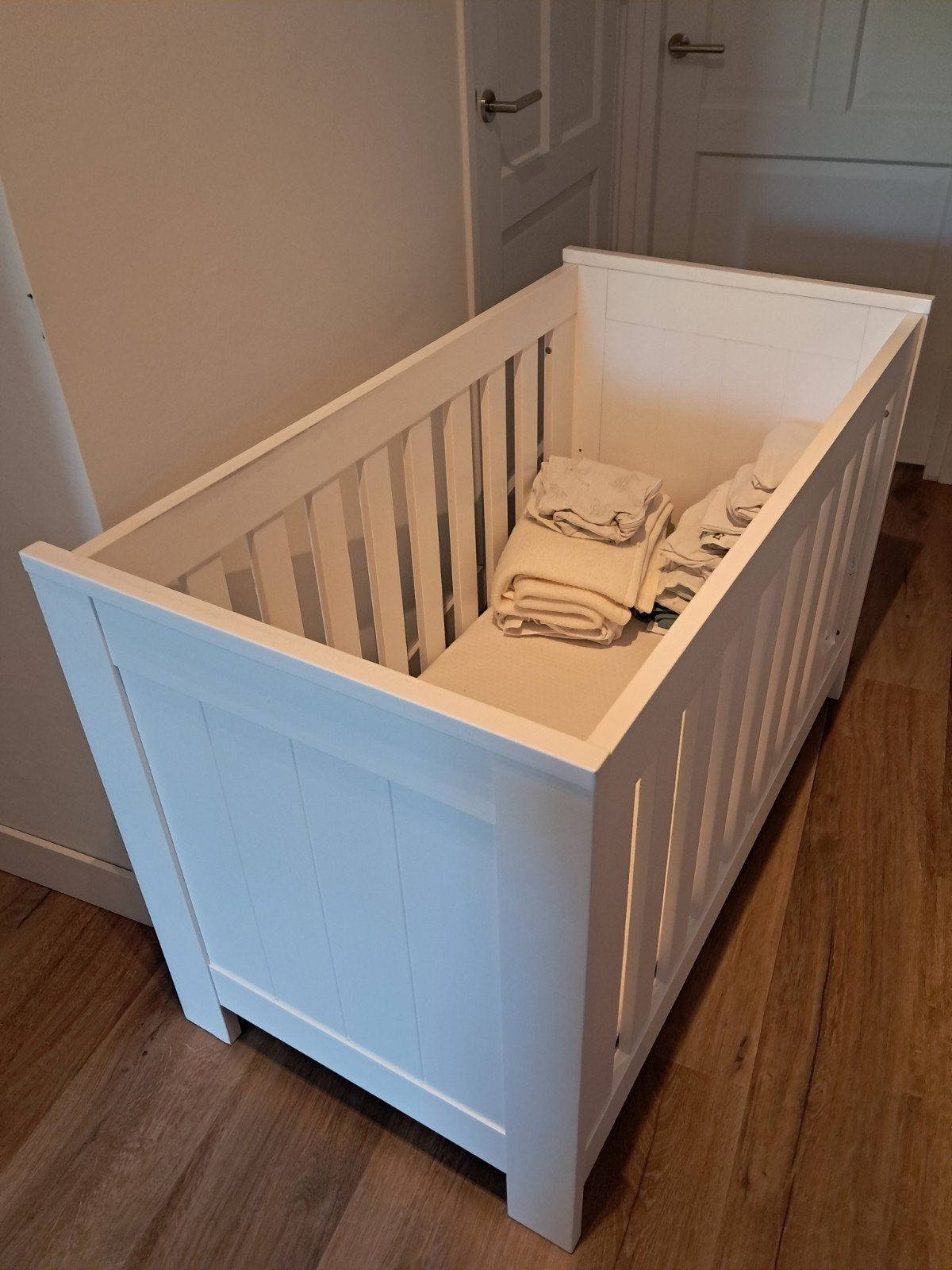 Baby/peuterbed 60x120cm met matras en lattenbodem, Ophalen, Gebruikt, 90 cm, Eenpersoons