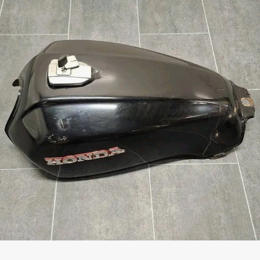 gezocht Honda Sabre vf750 tank., Ophalen
