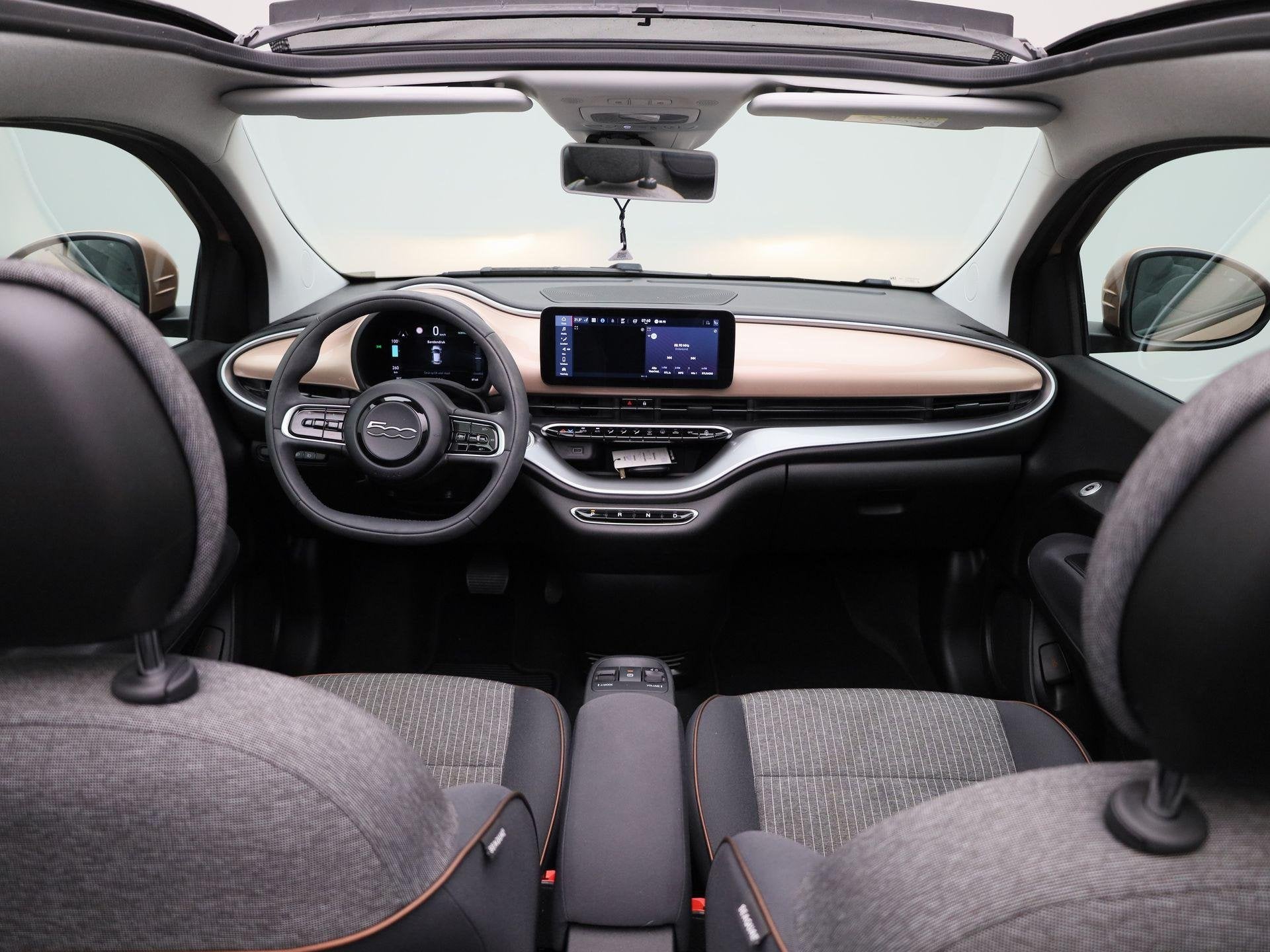 Fiat 500C 500e 42 kWh Icon | Automaat | Cabrio | Navigatie |, Auto's, Stof, Gebruikt, Overige kleuren, 4 stoelen