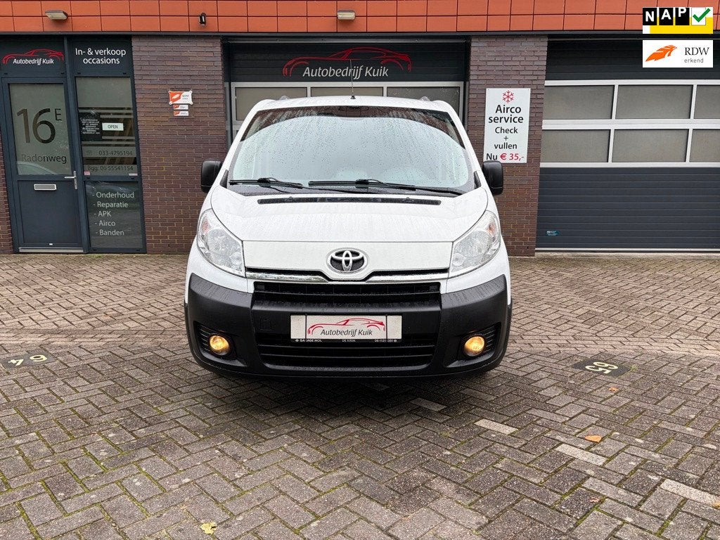 Toyota PROACE 2.0D L2H1 Aspiration 3 persoons airco lage km, Voorwielaandrijving, Euro 5, Stof, Gebruikt