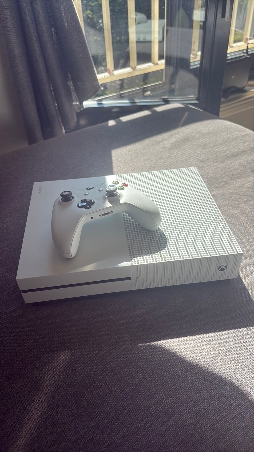 Xbox one S, Spelcomputers en Games, Zo goed als nieuw, Ophalen, Avontuur en Actie, 3 spelers of meer