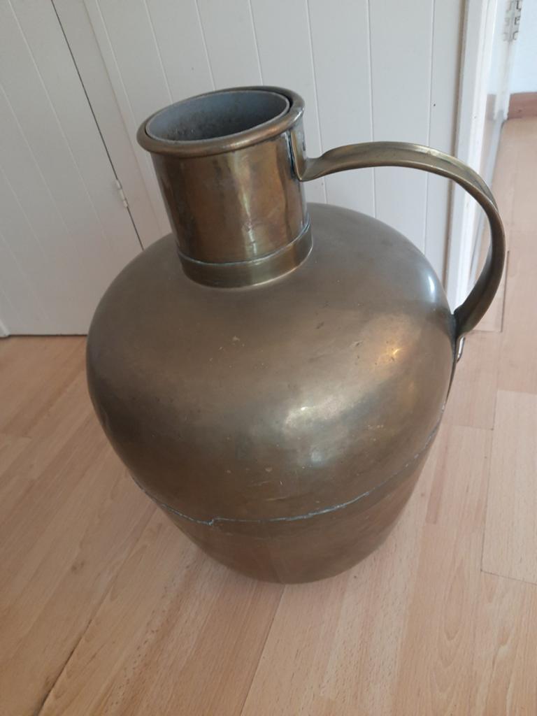 Grote koperen melkbus of kruik zonder deksel, Ophalen
