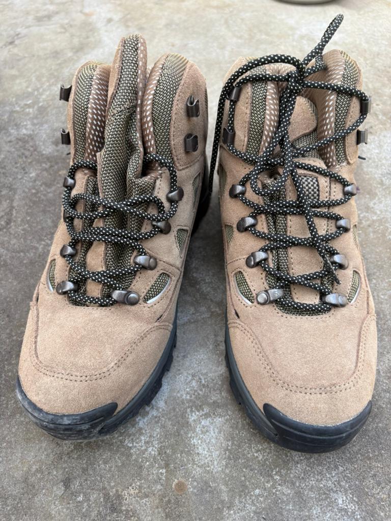 Nomad wandelschoen dames maat 40, Sport en Fitness, Bergsport en Wandelen, Ophalen of Verzenden, Zo goed als nieuw, Schoenen