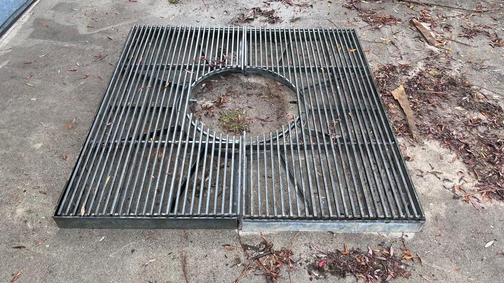 Gegalvaniseerde boomrooster met/zonder ingebouwde grondspot, Tuin en Terras, Bloeit niet, Overige soorten, Minder dan 100 cm, Ophalen