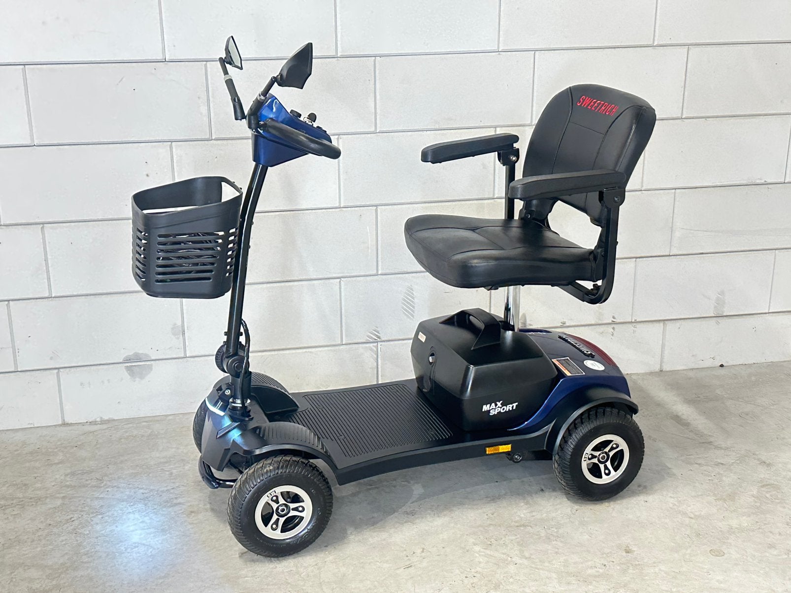 Opvouwbare scootmobielen (demontabel / opvouwbaar), 10 km/u of minder, Zo goed als nieuw, 15 km of minder, Ophalen