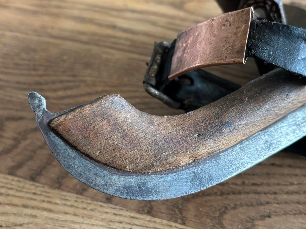 Antieke Friese doorlopers met koperen riemdetails, Sport en Fitness, Schaatsen, Ophalen of Verzenden, Gebruikt, Friese doorlopers