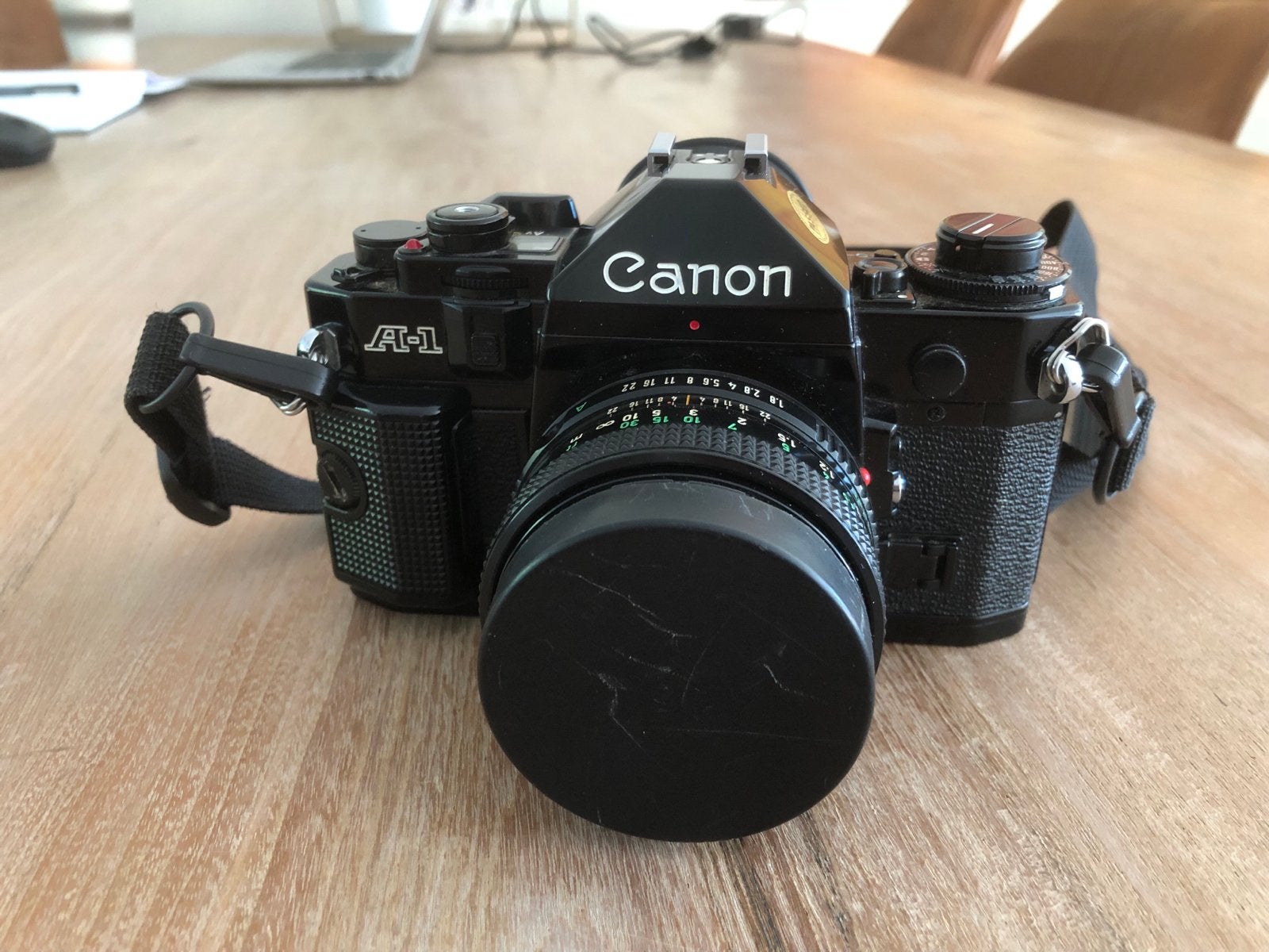 Canon A-1 Analoge Spiegelreflexcamera met FD 50mm f/1.8 lens, Audio, Tv en Foto, Fotocamera's Analoog, Ophalen, Gebruikt, Spiegelreflex