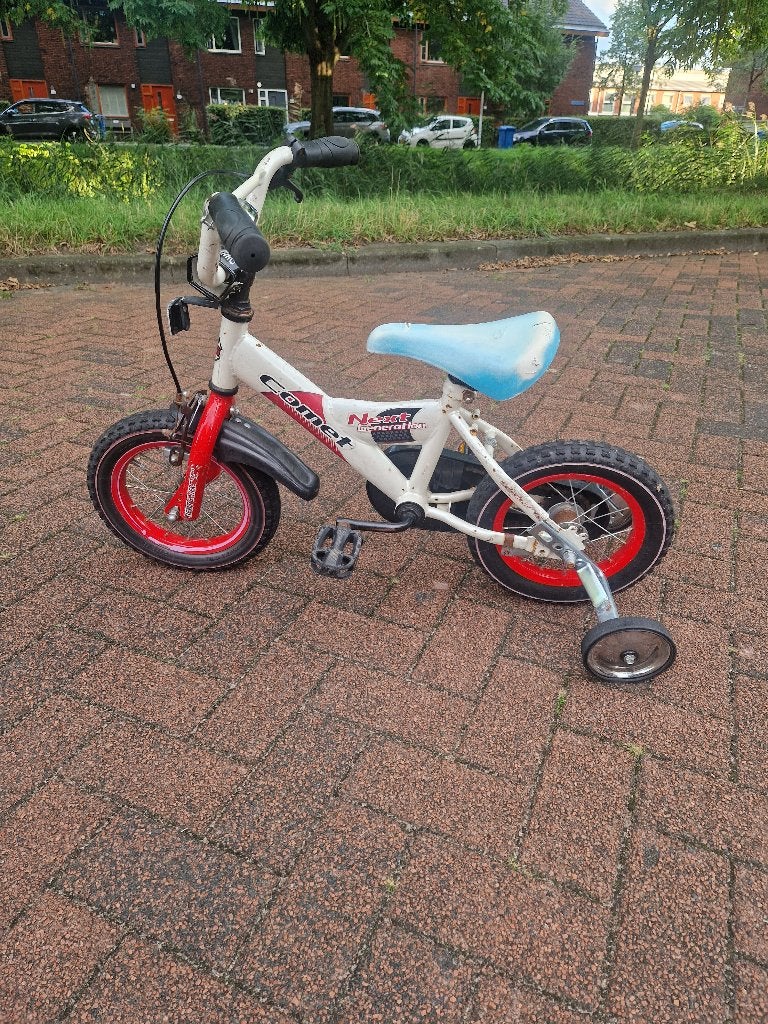 Fiets met zijwieltjes, Fietsen en Brommers, Ophalen, Terugtraprem, Zijwieltjes, Gebruikt