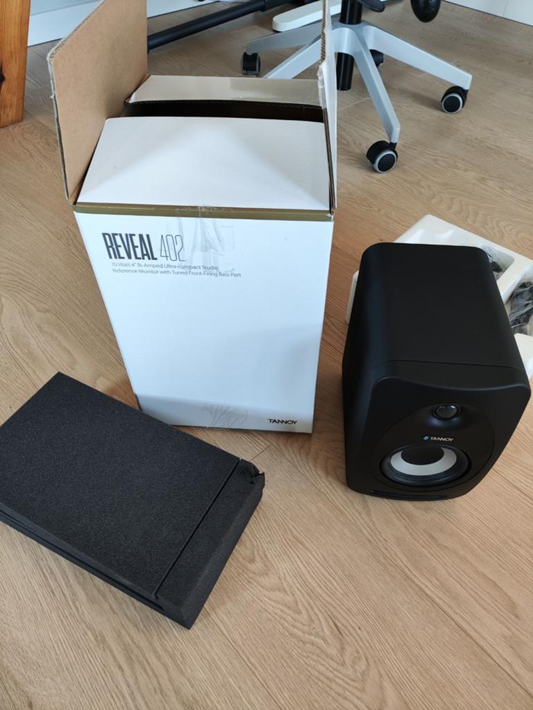 Tannoy Reveal 402 (2 stuks), Audio, Tv en Foto, Luidsprekers, Ophalen of Verzenden, 120 watt of meer, Front, Rear of Stereo speakers