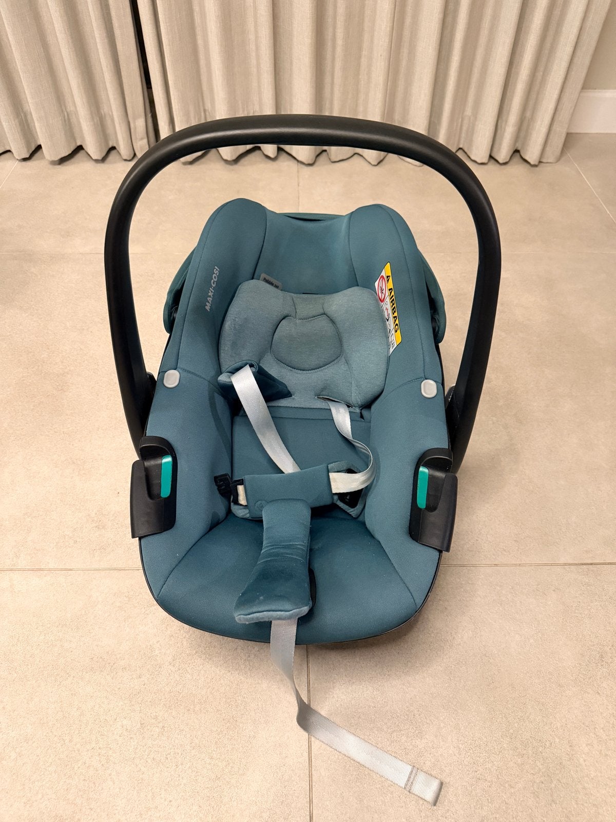 Maxi-Cosi pebble 360 autostoel with newborn insert, Ophalen, Autogordel of Isofix, Zijbescherming, Zo goed als nieuw