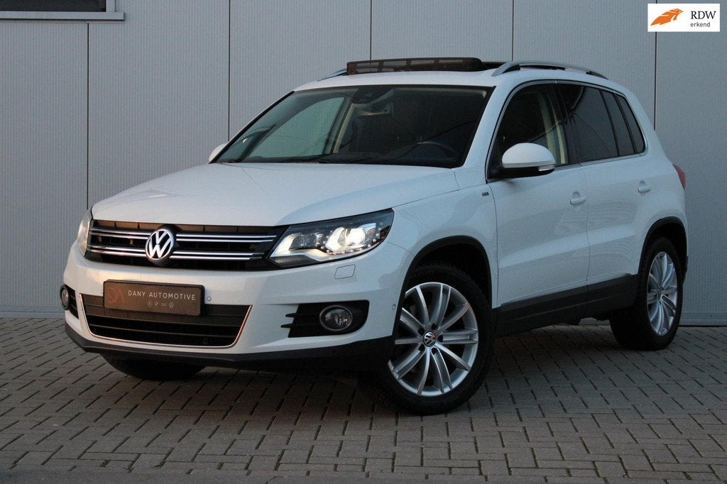 Volkswagen Tiguan 1.4 TSI CUP 160PK DSG PANO I LED I CAMERA, Stof, Gebruikt, 4 cilinders, 14 km/l