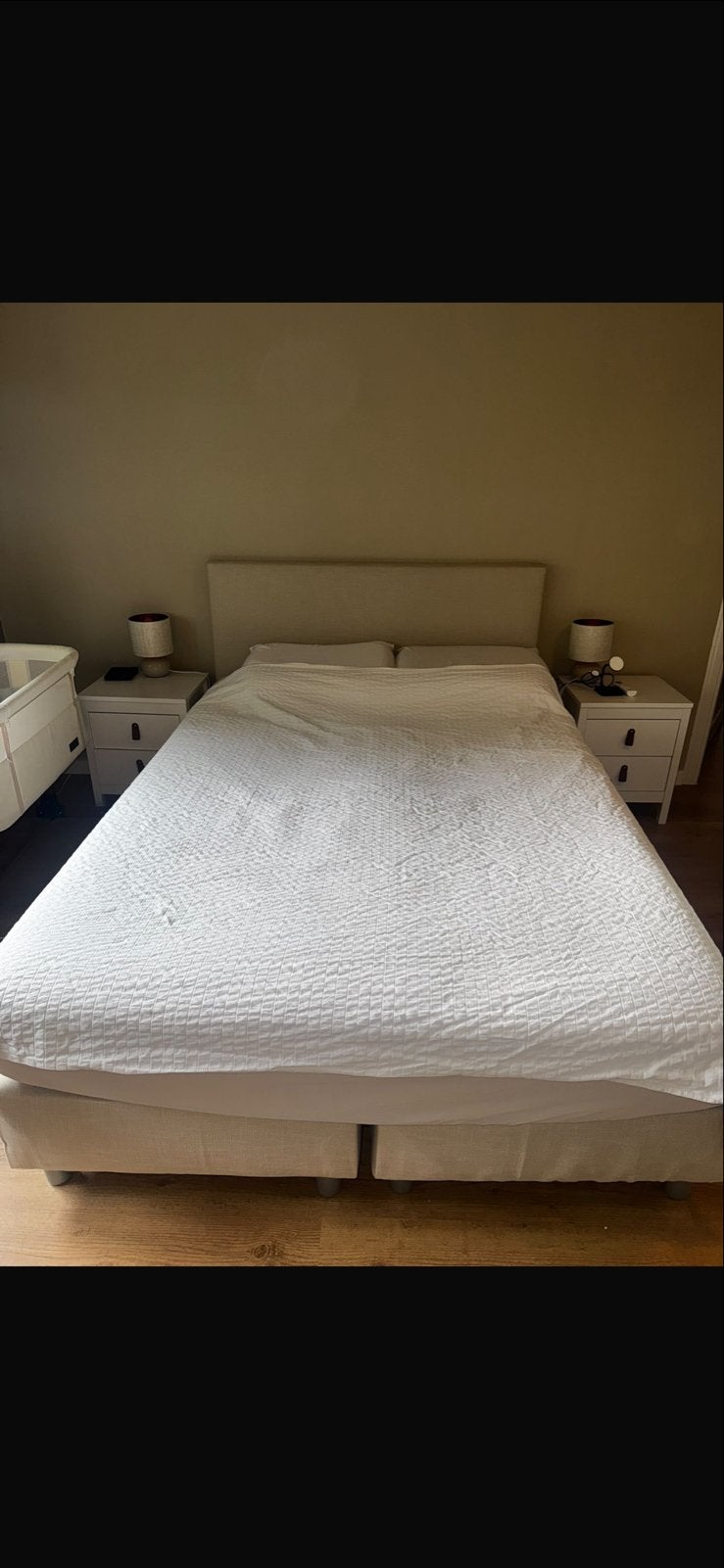 Fijne boxspring 140x200 incl. matras, recent bekleed, Ophalen, Gebruikt, Beige, Tweepersoons