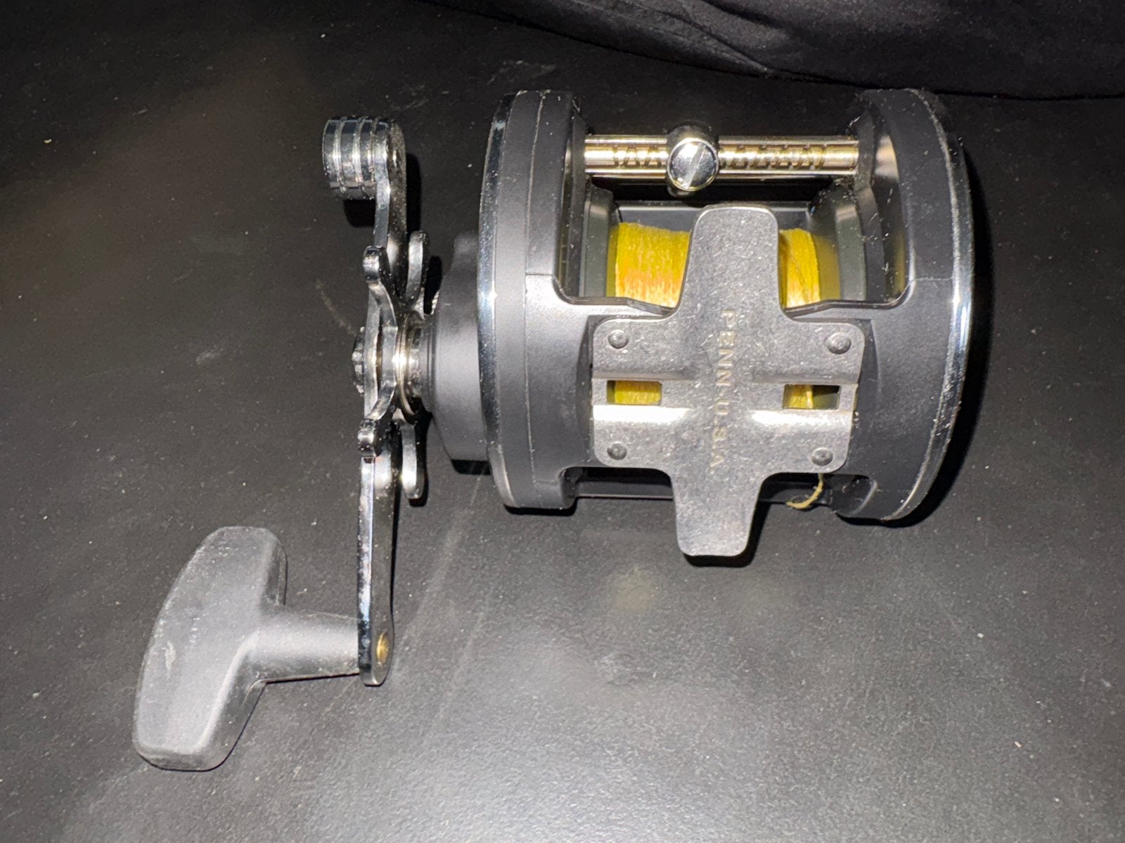 Penn 330 GTI Reel - Zo goed als nieuw met doos, Ophalen of Verzenden, Zo goed als nieuw, Molen