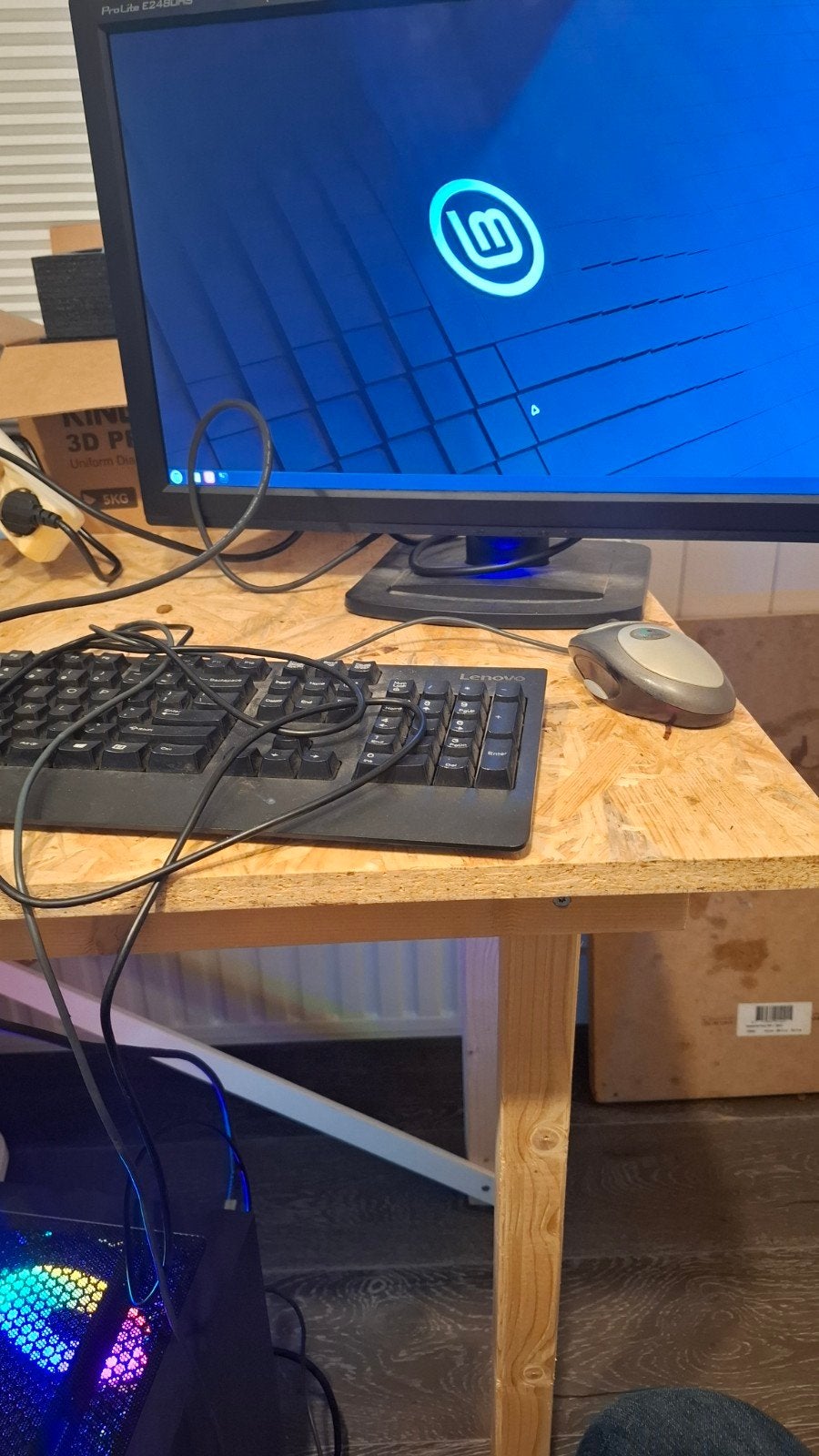 Aerocool Hive PC - Linux, Ophalen, 8 GB, Zo goed als nieuw, SSD