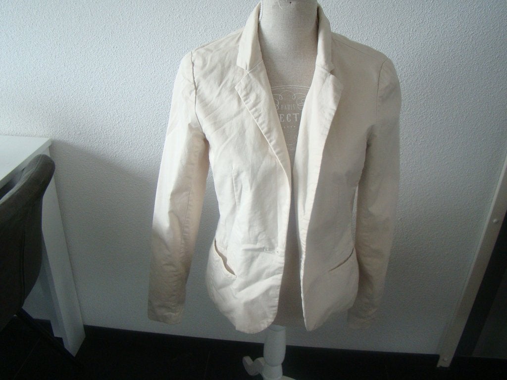 Mooi jasje van VILA / maat M, Maat 38/40 (M), Beige, Vila, Ophalen of Verzenden