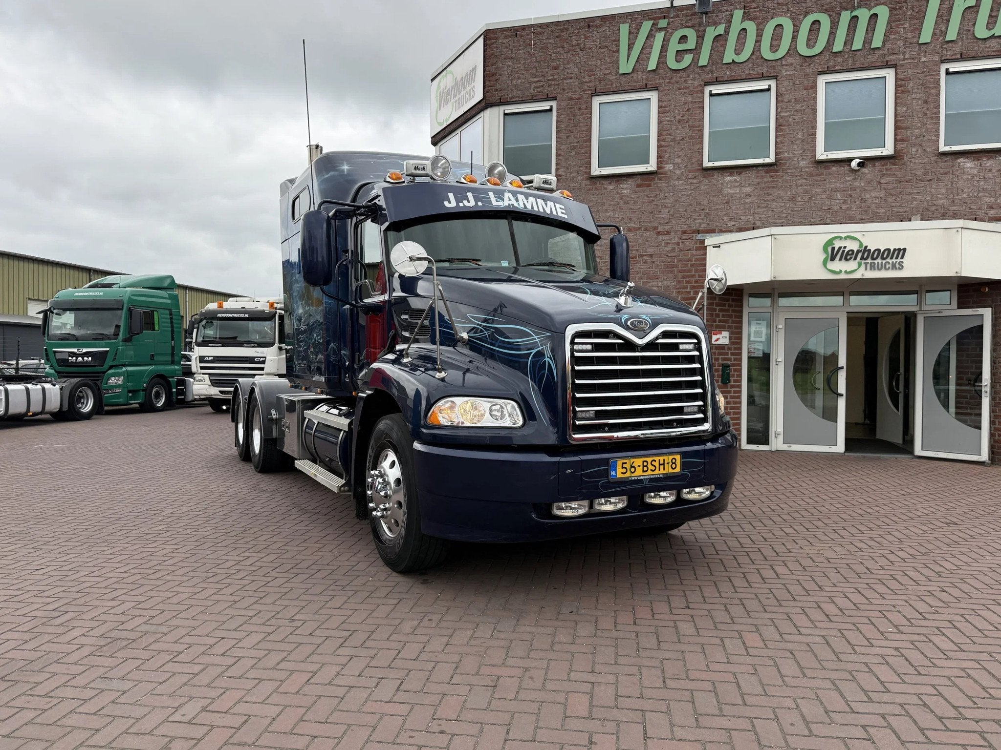 MACK CXN 613 CXN 613 Concourstaat / 6X4 trekker / NL Kenteke, Auto's, Overige merken, Achterwielaandrijving, Bedrijf, 2 stoelen