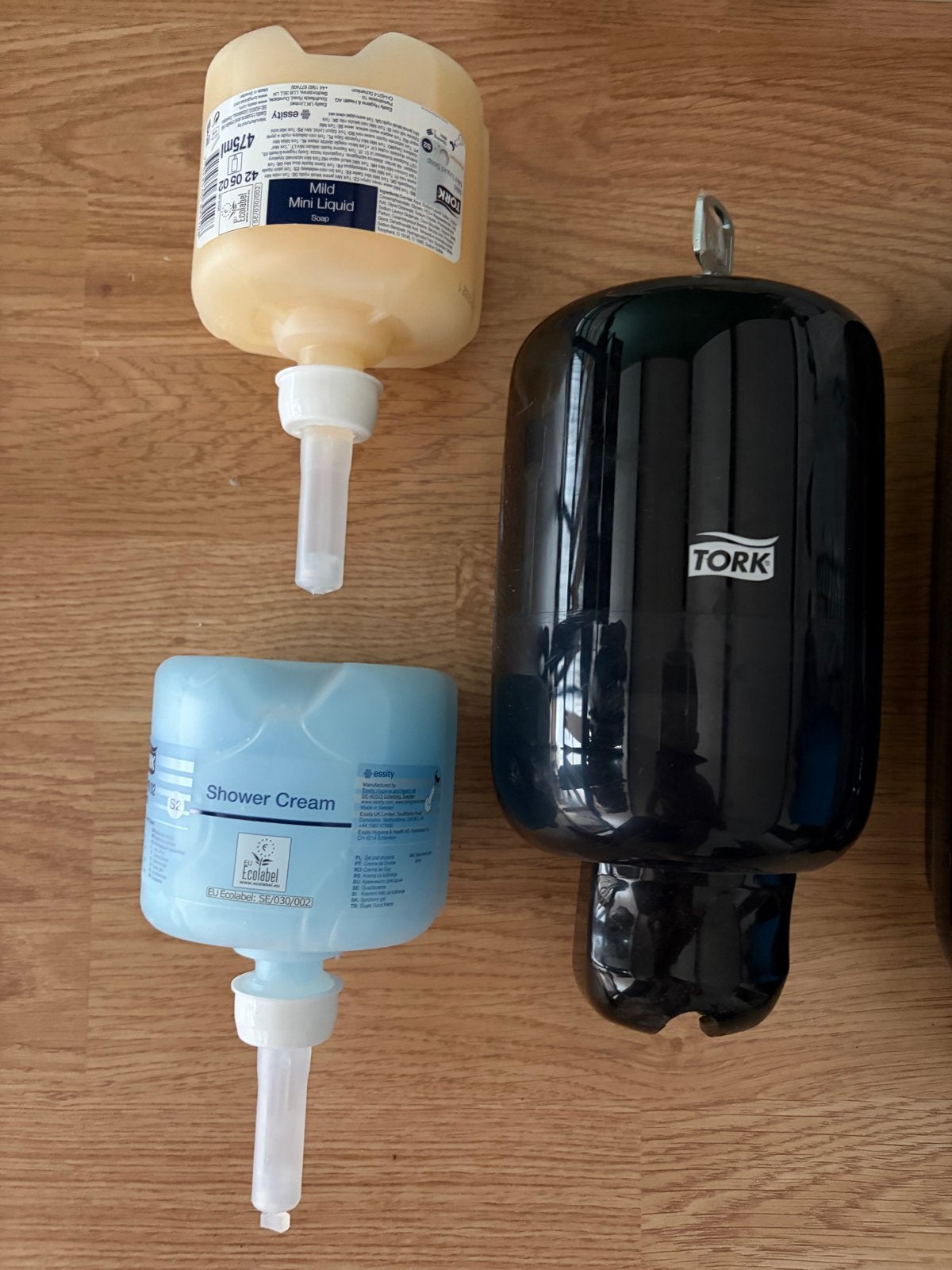 Tork Zeepdispenser met Navullingen - Mild & Douchecrème, Ophalen of Verzenden, Zo goed als nieuw, Bad & Douche
