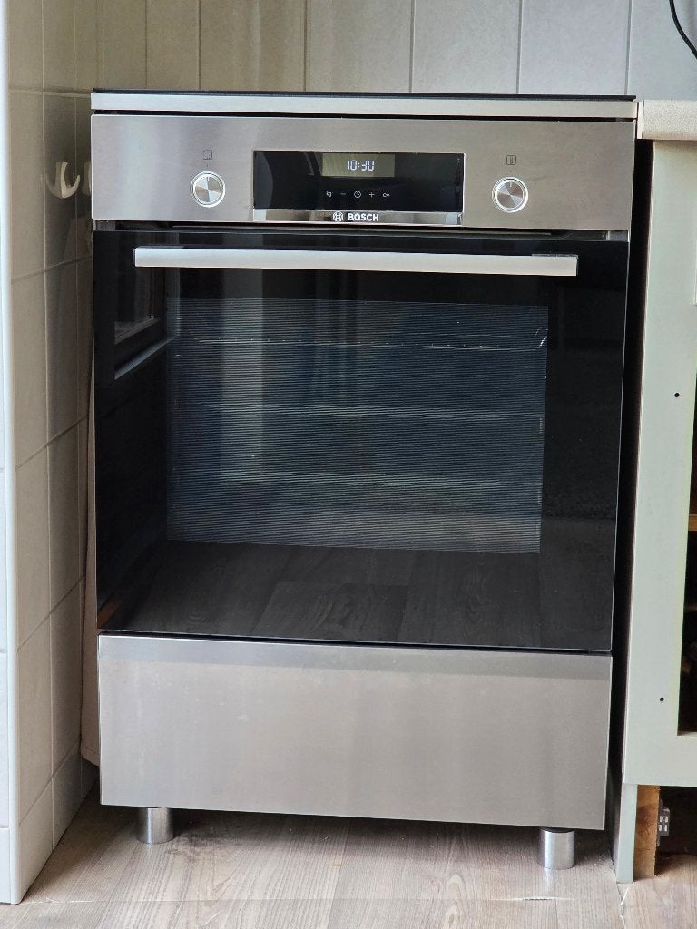 vrijstaand inductiefornuis met hete luchtoven, Witgoed en Apparatuur, Fornuizen, Ophalen, 60 cm of meer, 4 kookzones, Zo goed als nieuw