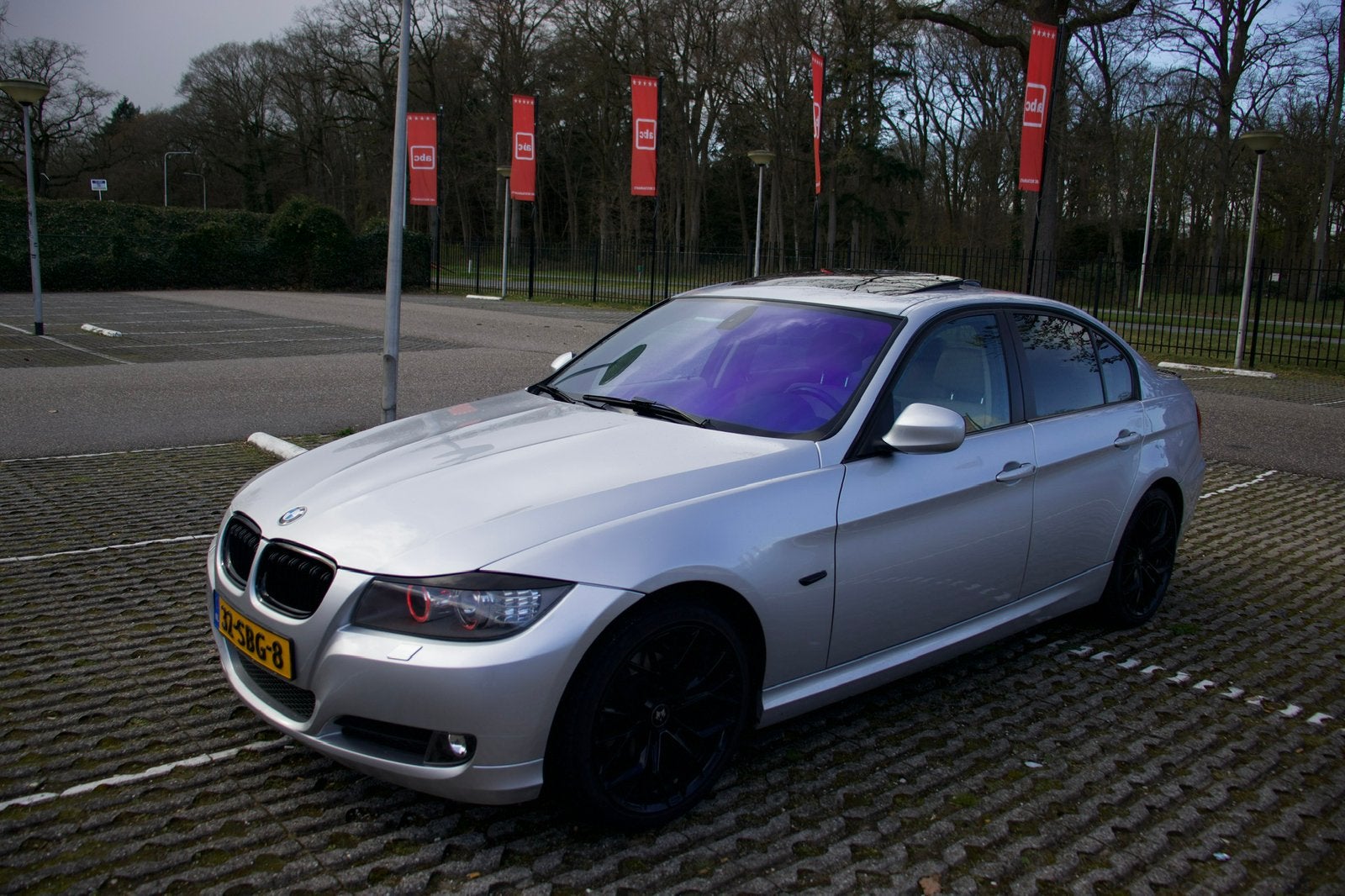 BMW 3-Serie 2.0 I 320 2011 Grijs, 1345 kg, Achterwielaandrijving, 1995 cc, Beige