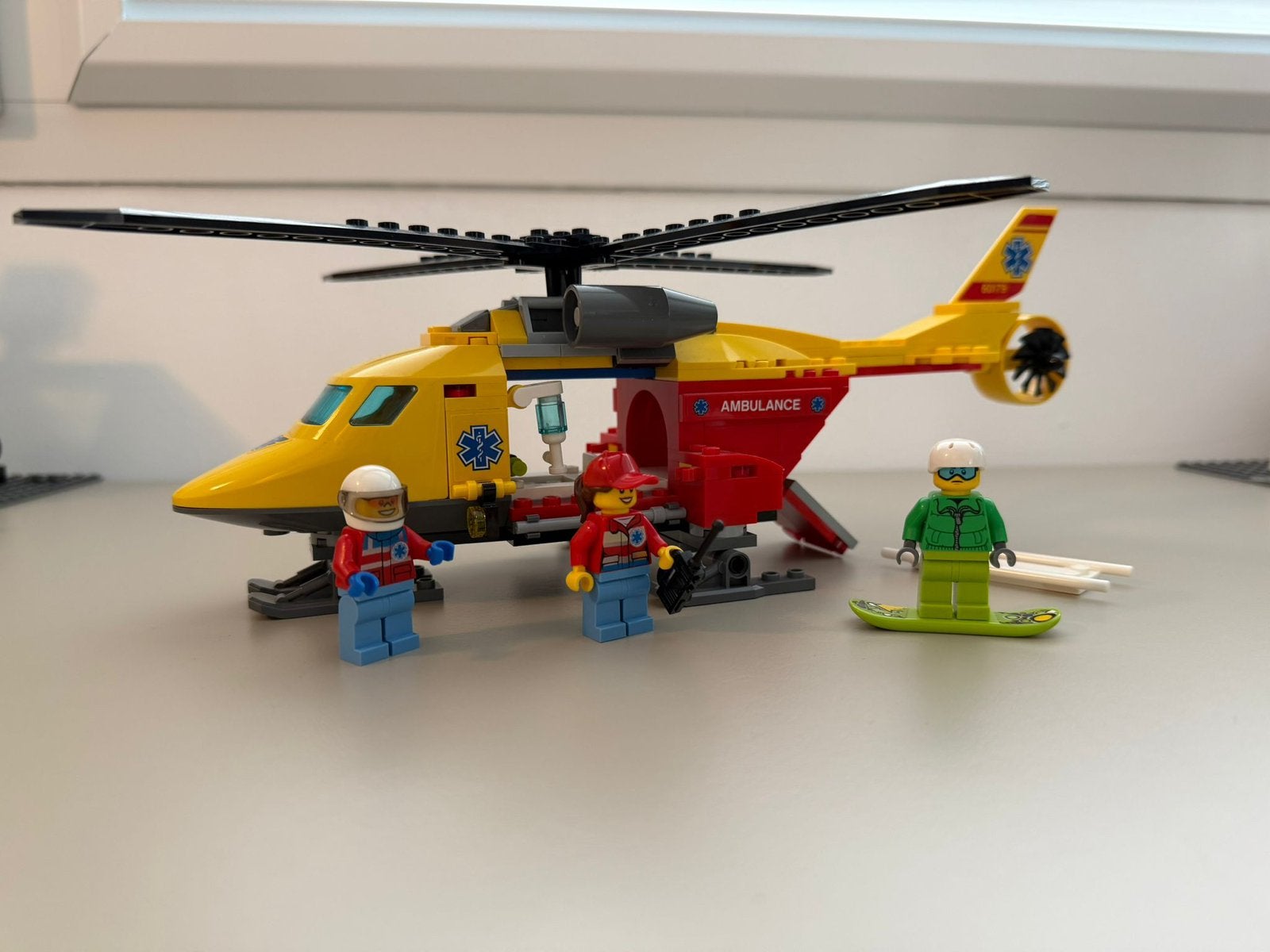 LEGO City 60179 Ambulance Helikopter, Kinderen en Baby's, Speelgoed | Duplo en Lego, Inclusief minifiguren, City, Lego, Ophalen of Verzenden
