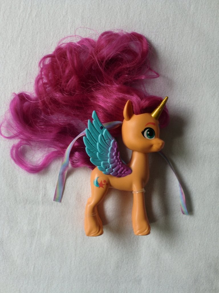 1 grote My Little Pony (Hasbro in de hoefjes) + 6 kleine MLP, Ophalen of Verzenden, Gebruikt