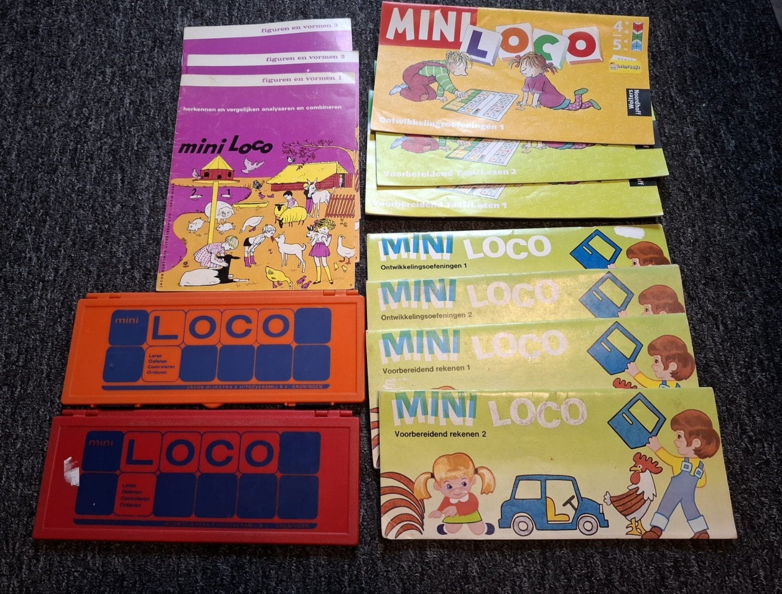 Mini Loco set: 2 dozen en 10 boekjes, Ophalen of Verzenden, Gebruikt, Taal en Lezen