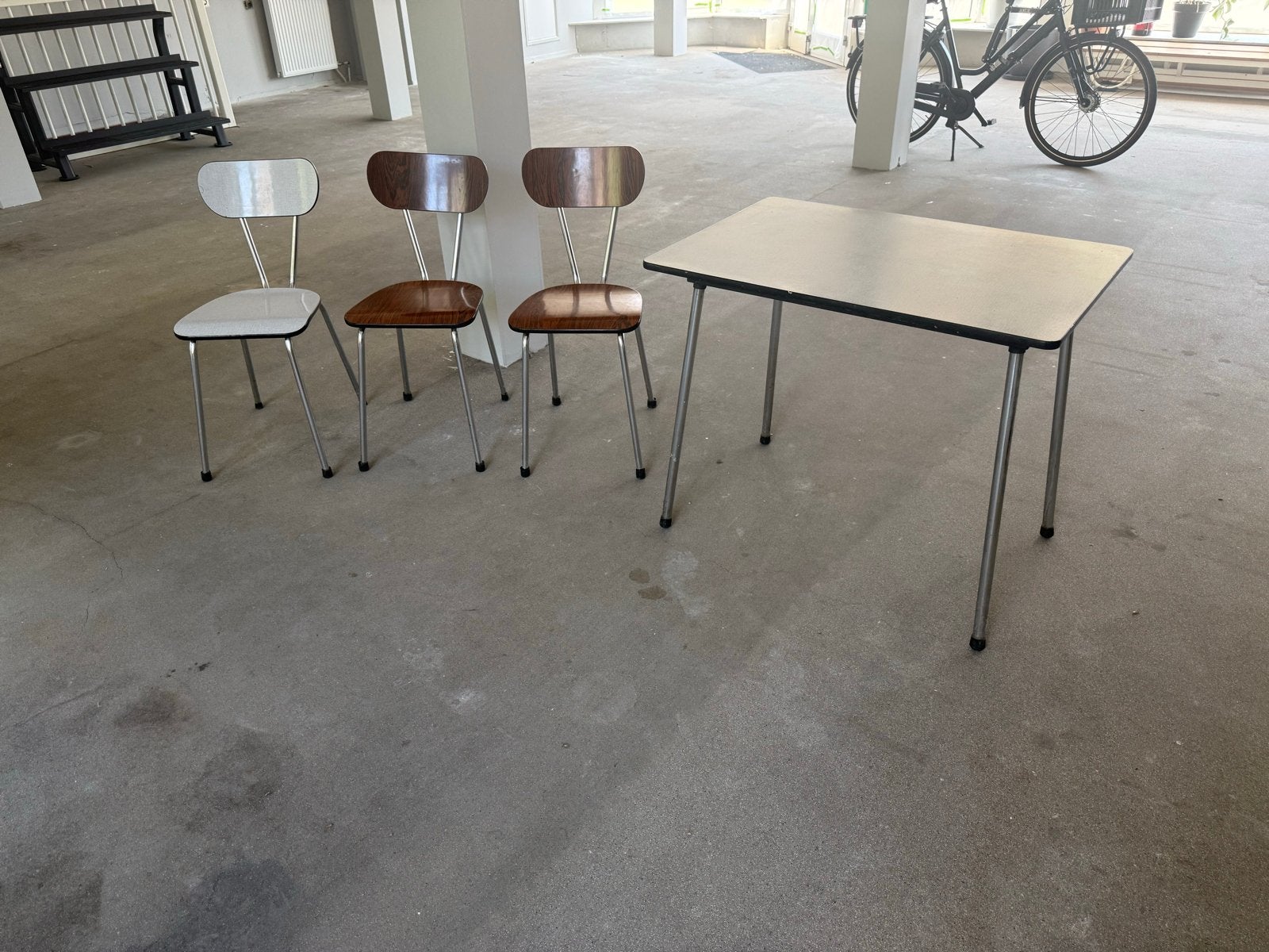 Vintage tafel met 3 stoelen - Jaren '70 stijl, Ophalen, Gebruikt, Hout, Drie