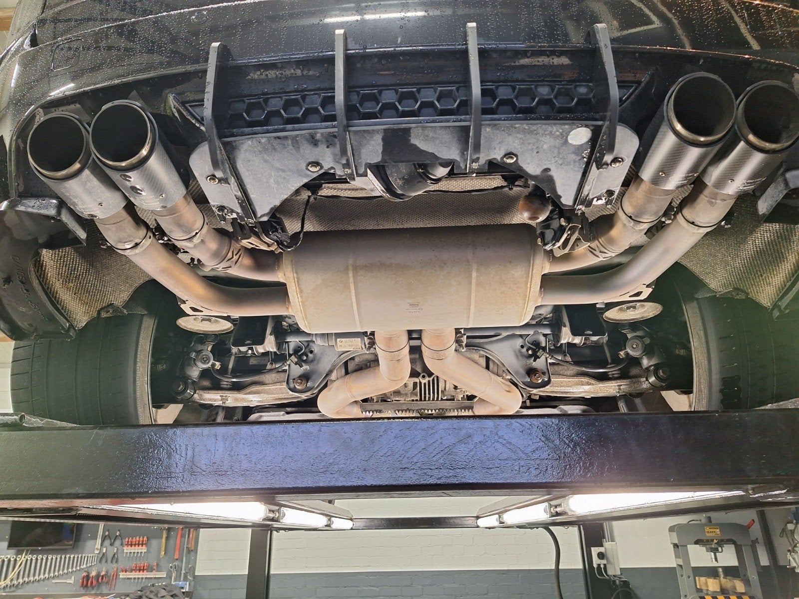 Origineel Akrapovič Titanium Uitlaat BMW X5M / X6M, Ophalen, Nieuw, BMW