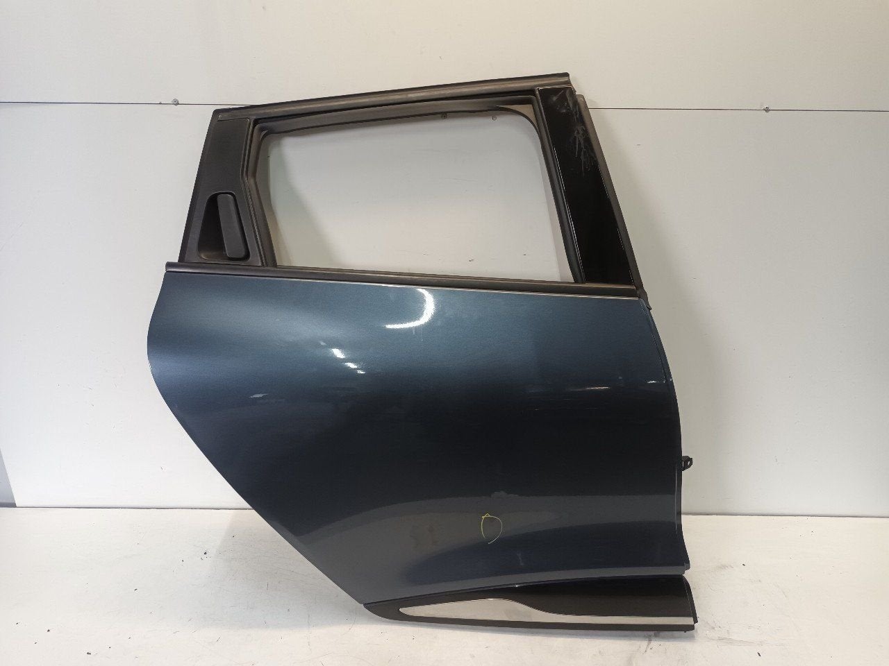 Portier rechts achter Renault Clio, Onderdelen@venauto.nl, Van der Ven Autorecycling B.V., Gebruikt, Ettenseweg 76, 4706 PB Roosendaal, The Netherlands