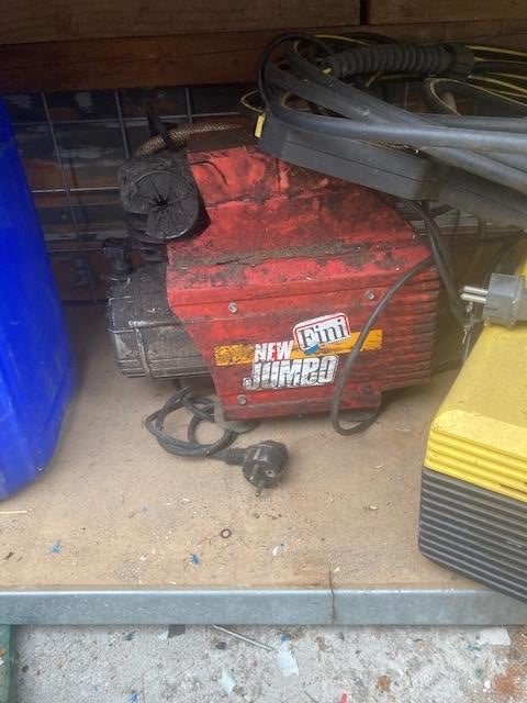 Kleine gebruikte compressor, Doe-het-zelf en Verbouw, Compressors, Ophalen, Gebruikt, Minder dan 200 liter/min, Minder dan 6 bar