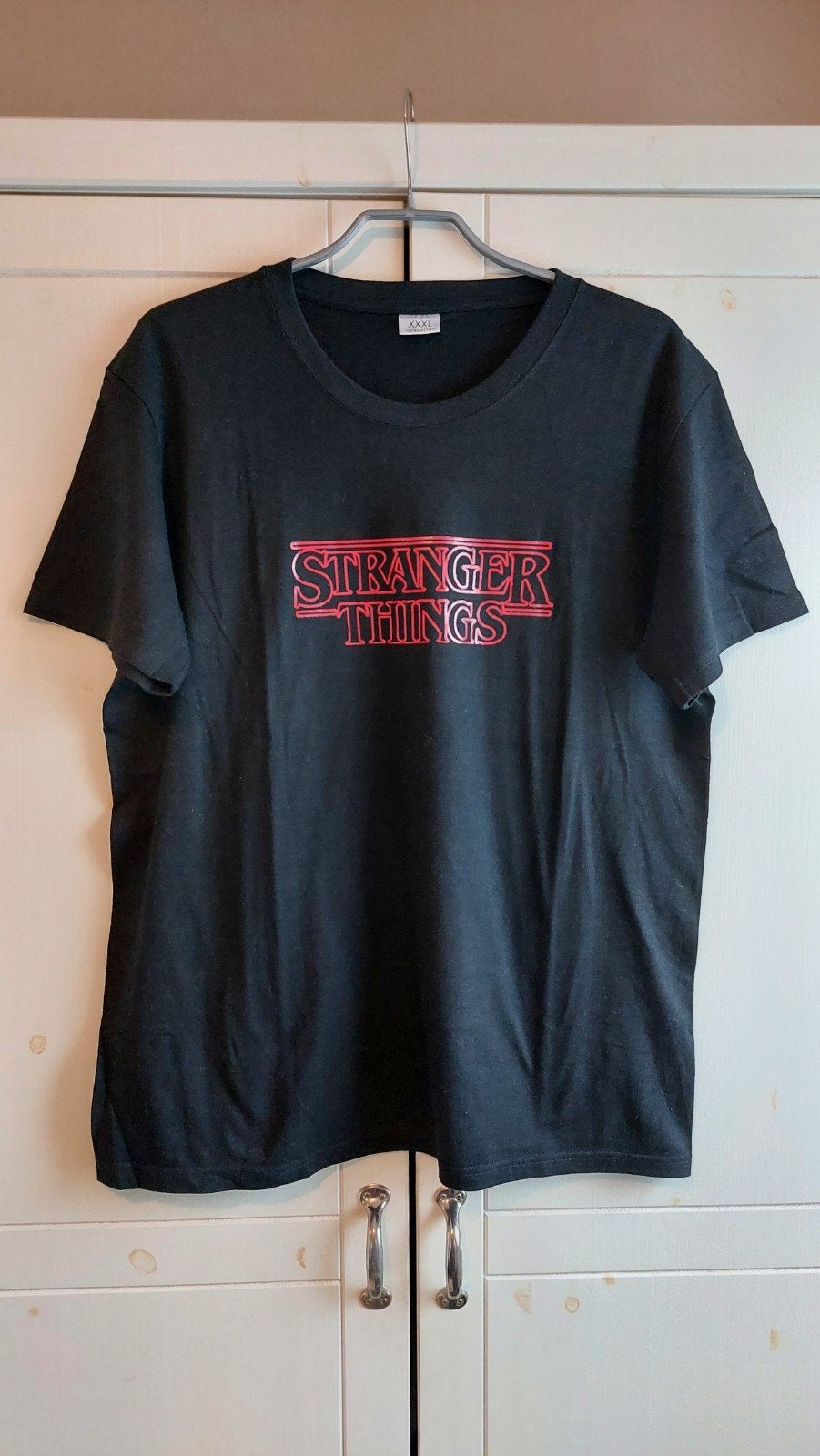 Stranger things shirt
maat XL, Kleding | Dames, T-shirts, Zo goed als nieuw, Maat 46/48 (XL) of groter, Zwart, Korte mouw, Verzenden
