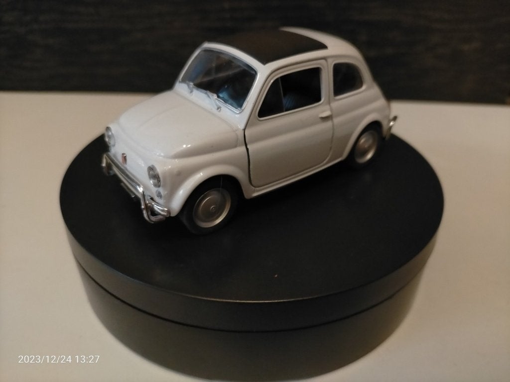 Welly : Fiat Nuova 500, Ophalen of Verzenden, Zo goed als nieuw