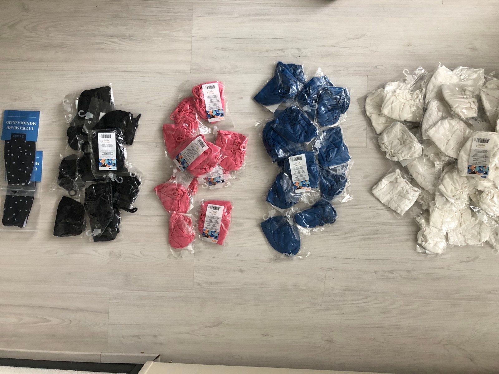 101 VERSCHILLENDE WASBARE MONDMASKERS IN VERSCHILLENDE MATEN, Sieraden, Tassen en Uiterlijk, Ophalen of Verzenden