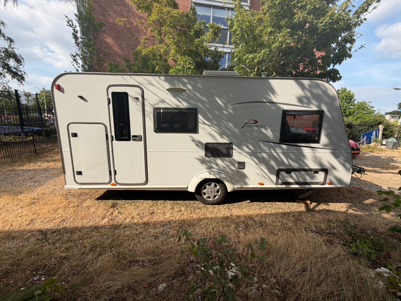 Burstner Premio 495 TK, Caravans en Kamperen, Treinzit, 750 - 1000 kg, Particulier, Bürstner