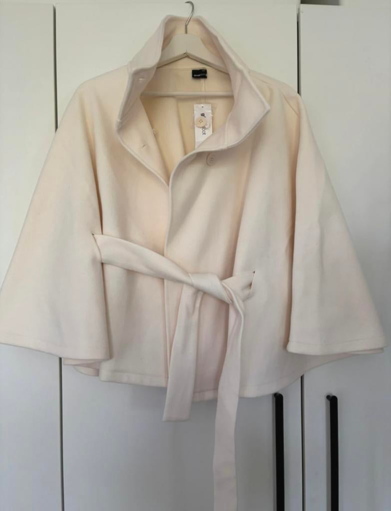 gina tricot cape, Ophalen of Verzenden, Nieuw, Maat 38/40 (M), Beige