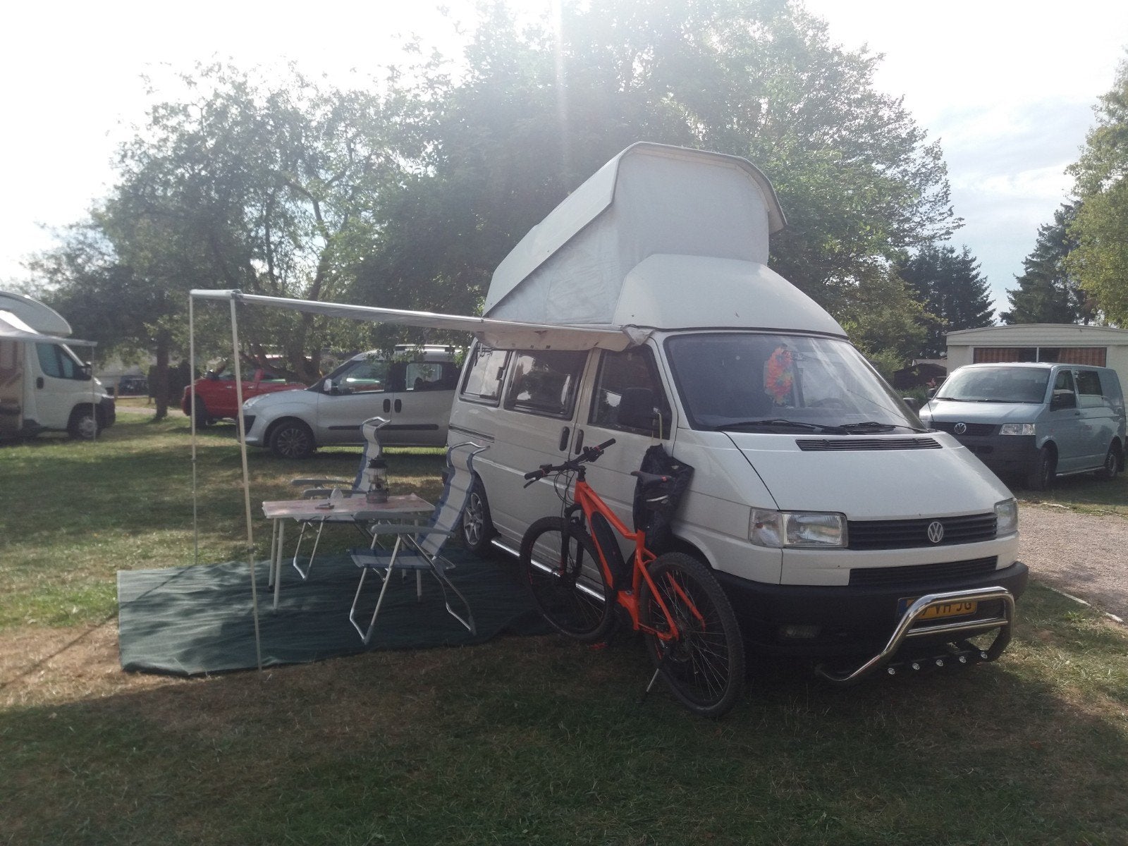 Volkswagen T4 Buscamper met hefdak en complete inrichting, Ophalen