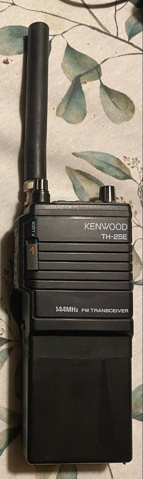 Opknapper Kenwood TH-25E Portofoon 144 MHz FM Transceiver, Ophalen of Verzenden, Gebruikt, 15 km of meer, Portofoon of Walkie-talkie
