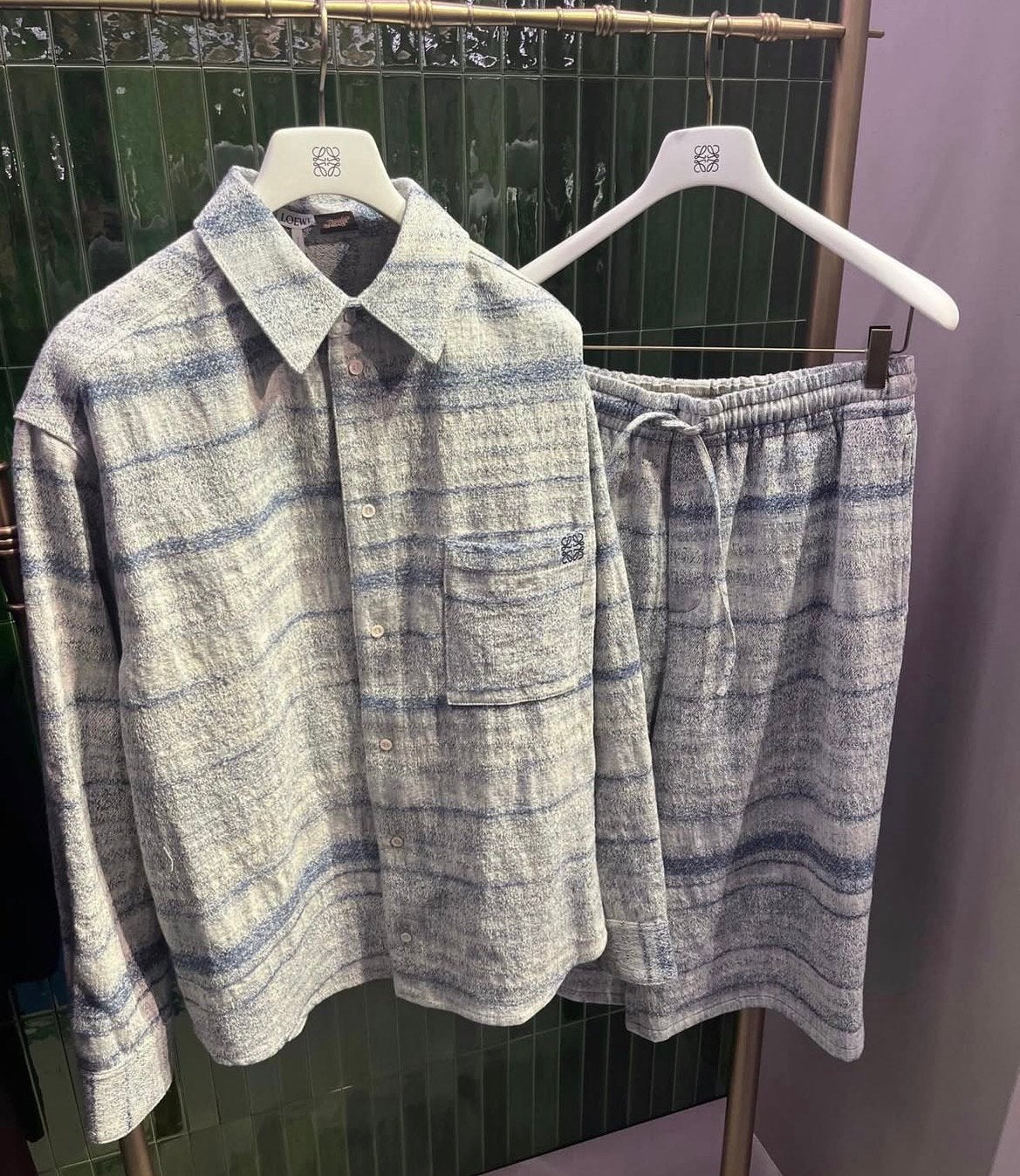 Loewe Set, Ophalen of Verzenden, Zo goed als nieuw, Zwart, Halswijdte 43/44 (XL)
